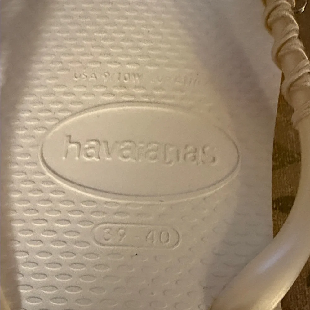 Havaianas Women's Cream Embellished Sandals - Picture 5 of 5